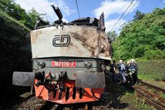 U Lipna se srazil vlak s autem, jeden mrtvý