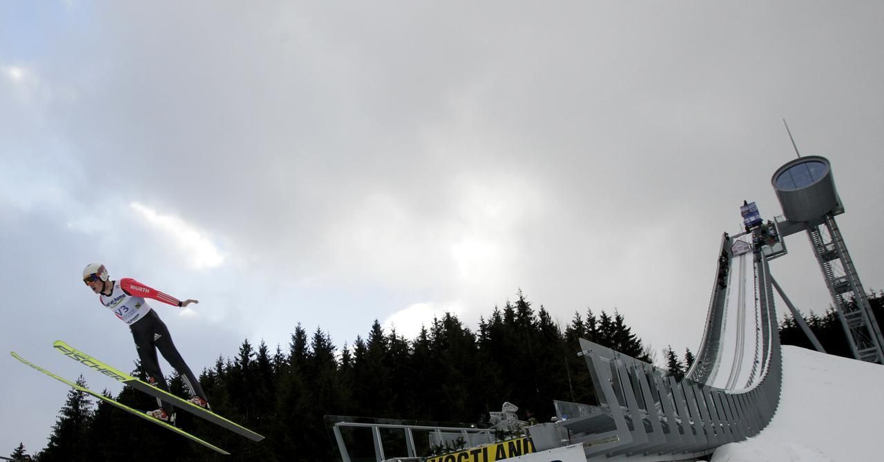 Zrušené závody (zápasy) v únoru 2012: Skoky na lyžích (Klingentahl)