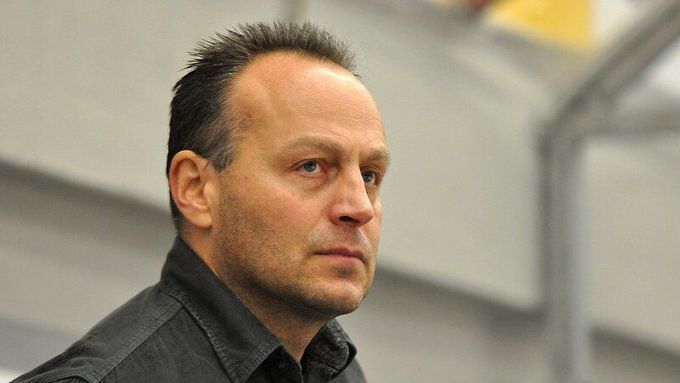 Petr Novák dovedl české hokejistky k historickému šestému místu na MS 2019.