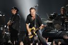Springsteena a McCartneyho vyhnala z pódia vyhláška