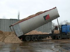 Biomasa pro elektrárnu v Hodoníně, ketrá patří ČEZu.