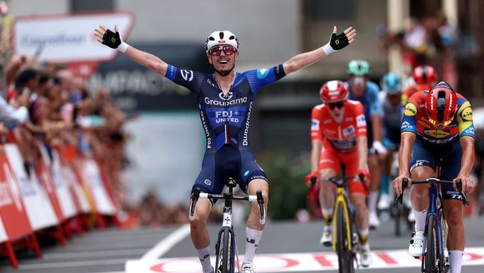 David Gaudu vítězí ve třetí etapě Vuelty 2025.