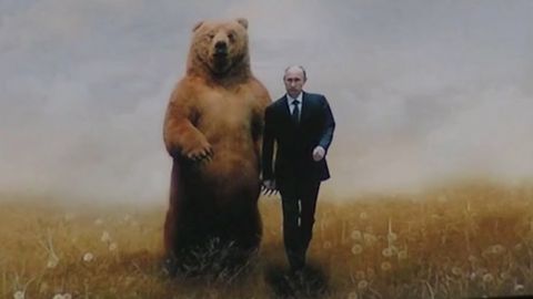Pod Putinovou značkou se prodá vše. Obama a spol. patří pouze na záchod