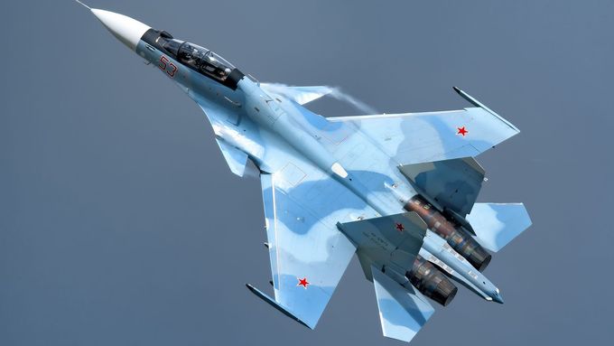 Ruský letoun Su-30.
