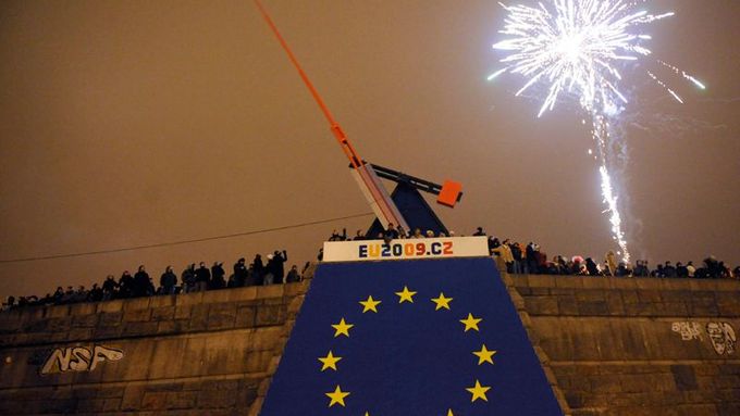 V Praze na Letné Češi vítali s novým rokem také převzetí půlročního předsednictví Evropské unie.