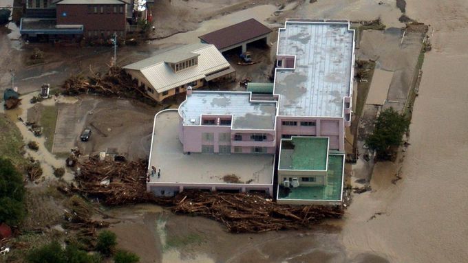 Zaplavený pečovatelský dům v japonském městě Iwaizumi.