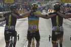 Podvody s motorky v kolech byly možná i na loňské Tour de France