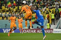 Senegal - Nizozemsko 0:2. Nevýrazní Nizozemci se trápili, ale v závěru vydřeli výhru