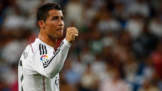 Cristiano Ronaldo slaví gól v síti Cordóby.