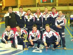 Na MS 2006 získali Češi v Rumunsku tři stříbrné medaile a jedno zlato. Na ME v Trenčíně chtějí tento úspěch alespoň zopakovat.