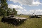 Na východě Ukrajiny se opět bojuje. Padli dva vojáci, další je nezvěstný
