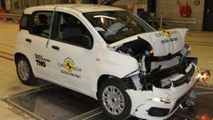 Totální propad v bezpečnostních testech: Pohořel Fiat Panda i nový Jeep Wrangler