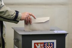 V šesti obcích a jedné pražské části se volí nová zastupitelstva. Tamní obyvatelé mají o volby zájem