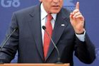 Bush: Teroristy jsme věznili v cizině