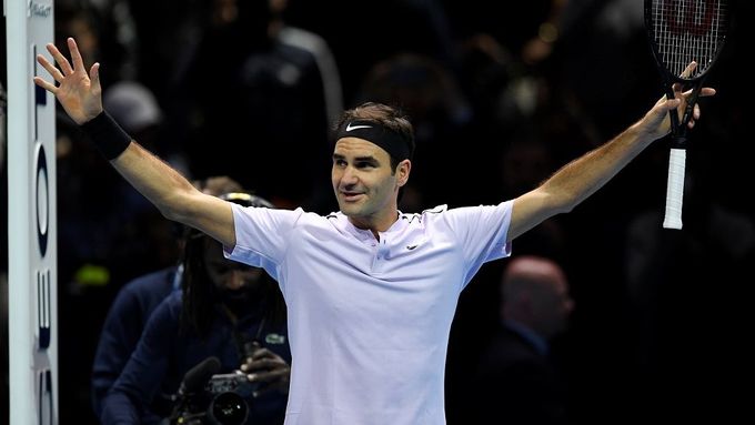 Roger Federer po výhře nad Jackem Sockem v úvodním utkání Turnaje mistrů 2017