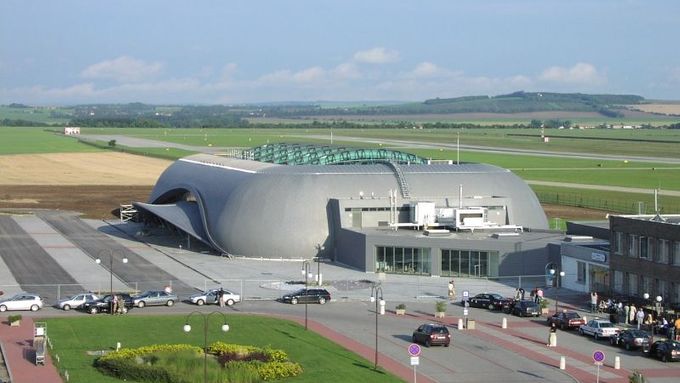 Brno airport  checked in 416,000 customers last year