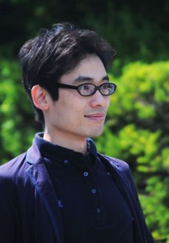 Spisovatel Sósuke Nacukawa.