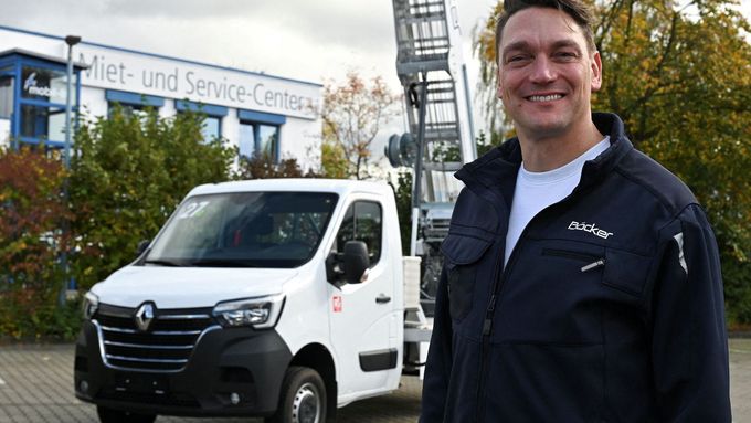 Alexander Böcker, majitel a generální ředitel německé rodinné firmy, si na krádeži postavil reklamu.