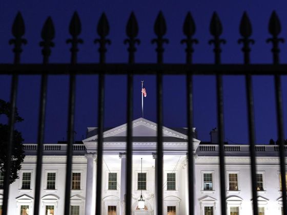 Hillary Clintonová a Bílý dům USA - platební neschopnost - shutdown - Bílý dům