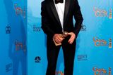 Hugh Jackman si odnesl cenu pro nejlepšího muzikálového a komediálního herce za roli ve filmu Bídníci.