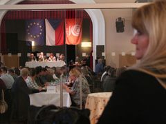 Delegáti na krajské konferenci ústecké ČSSD v Jirkově