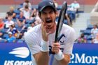 US Open obrazem: Uřvaný Murray, ruská "ryba" i dojemné objetí senzačních finalistek