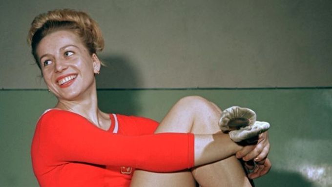 Gymnastka Věra Čáslavská (olympijské hry Mexiko 1968): "Všichni jsme se hrozně snažili dostat ze sebe maximum, abychom závodníky země (sovětských - pozn. red.) okupantů porazili."