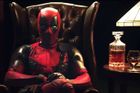 Sprostý akční hrdina Deadpool láká na sex, humor a akci