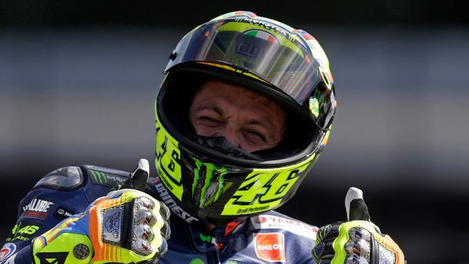 Nejen Valentino Rossi se už teď může radovat z jistého místa na startovním roštu MotoGP 2015. Podívejte se, jak se v příští sezoně promění složení největší favoritů v boji o vítězství.