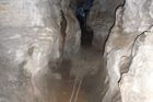 Sedm speleologů uvízlo v jeskyni. Uvěznila je voda stoupající kvůli dešti