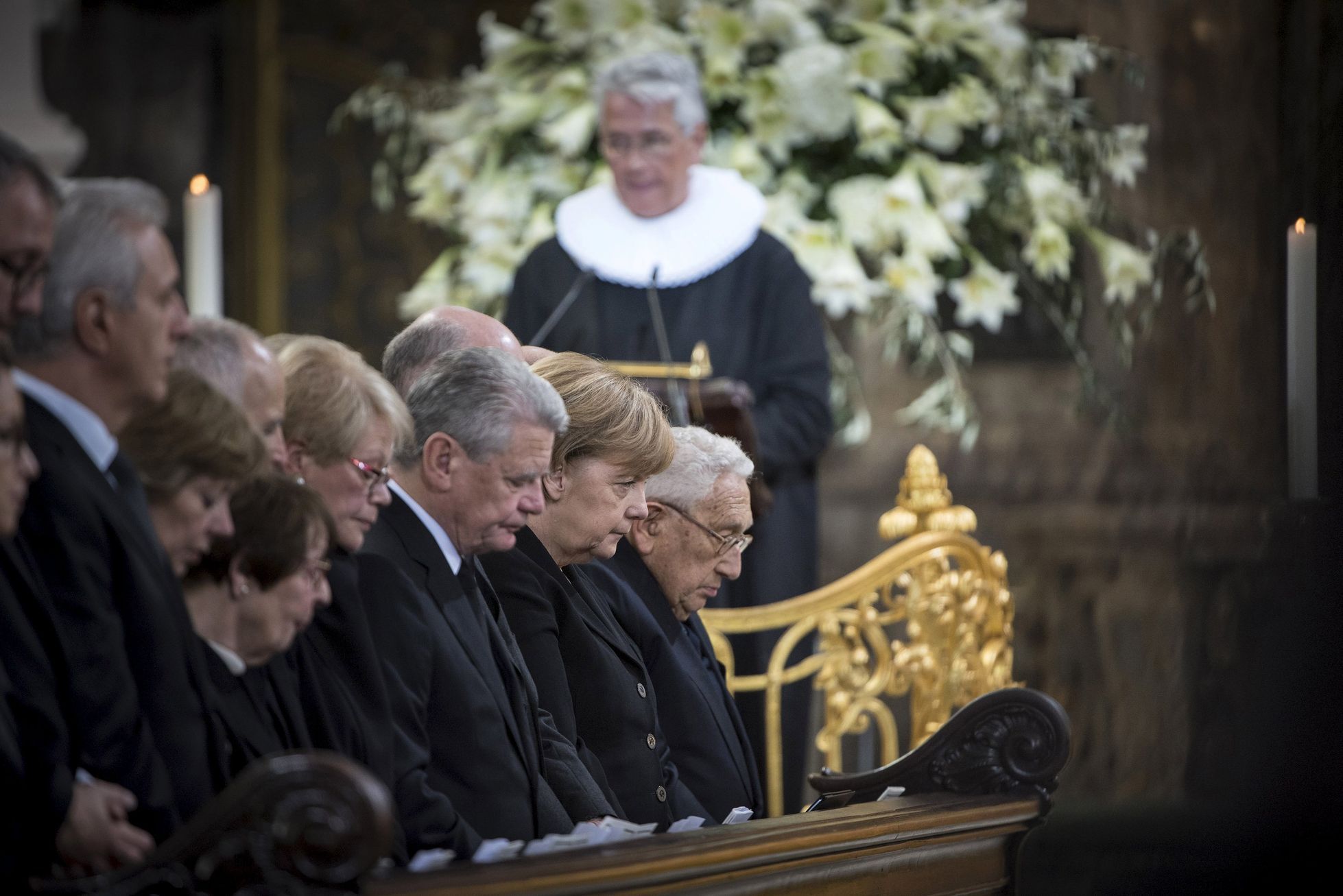 Pohřeb bývalého německého kancléře Helmuta Schmidta.