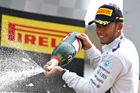 F1: Další double Mercedesu, Hamilton vyhrál před Rosbergem