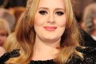Adele přepisuje hudební dějiny. Prodá přes tři miliony kopií nové desky, předpovídají odborníci