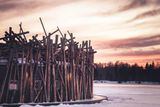 Červánková obloha, polární záře a tak zvané letní půlnoční slunce jsou magnety, které do Laponska lákají nejvíce turistů. Rok co rok roste počet těch, kteří si magické přírodní úkazy za polárním kruhem chtějí vyfotit.
