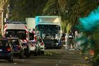 Útočník z Nice měl komplice, francouzská policie zadržela pět podezřelých. Útok připravovali rok