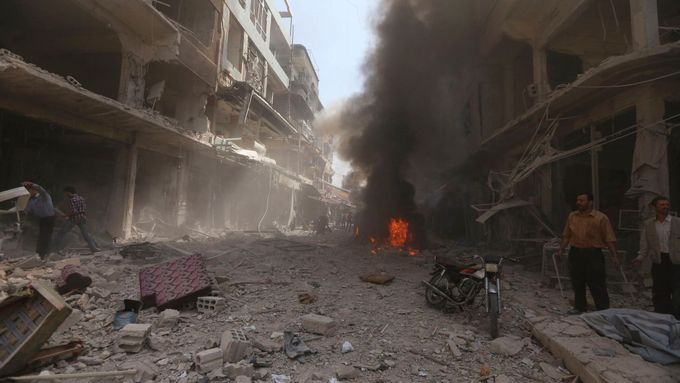 Předměstí Damašku po bombardování syrskou armádou.