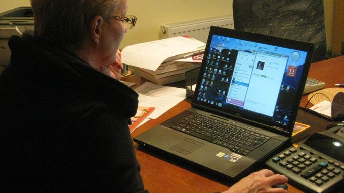 Babička zná vnučku jen přes Skype. Ona žije v Česku, holčička v Jižní Karolíně.