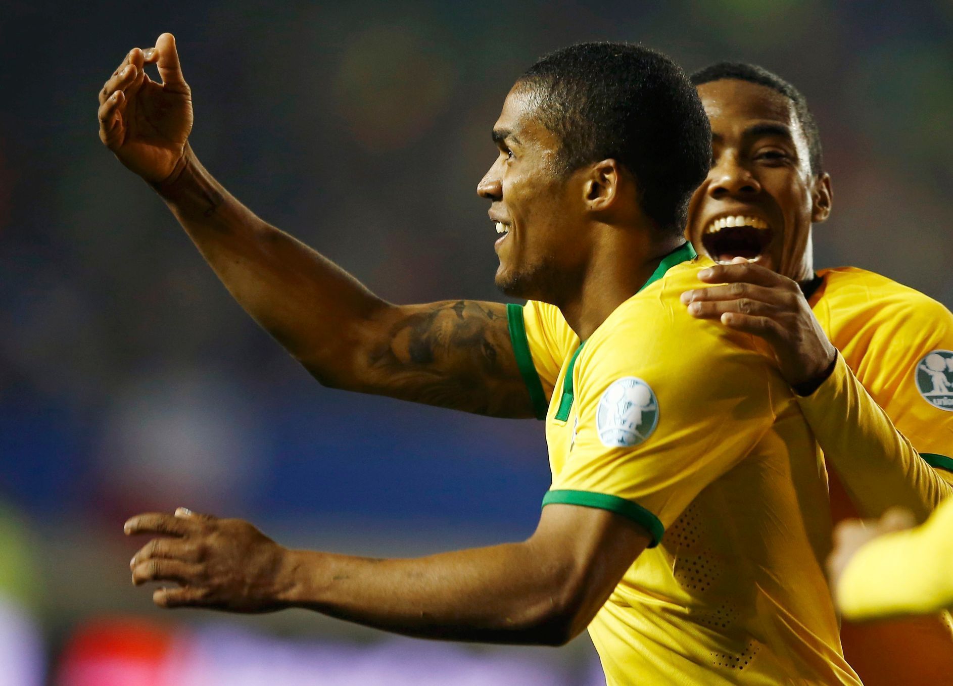 Copa América 2015: Brazílie-Peru: Douglas Costa slaví vítězný gól
