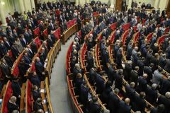 Ukrajinský parlament odvolal generálního prokurátora. Šokina vinili ze sabotáže reforem