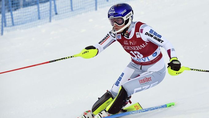 Martina Dubovská při slalomu Světového poháru v Levi.