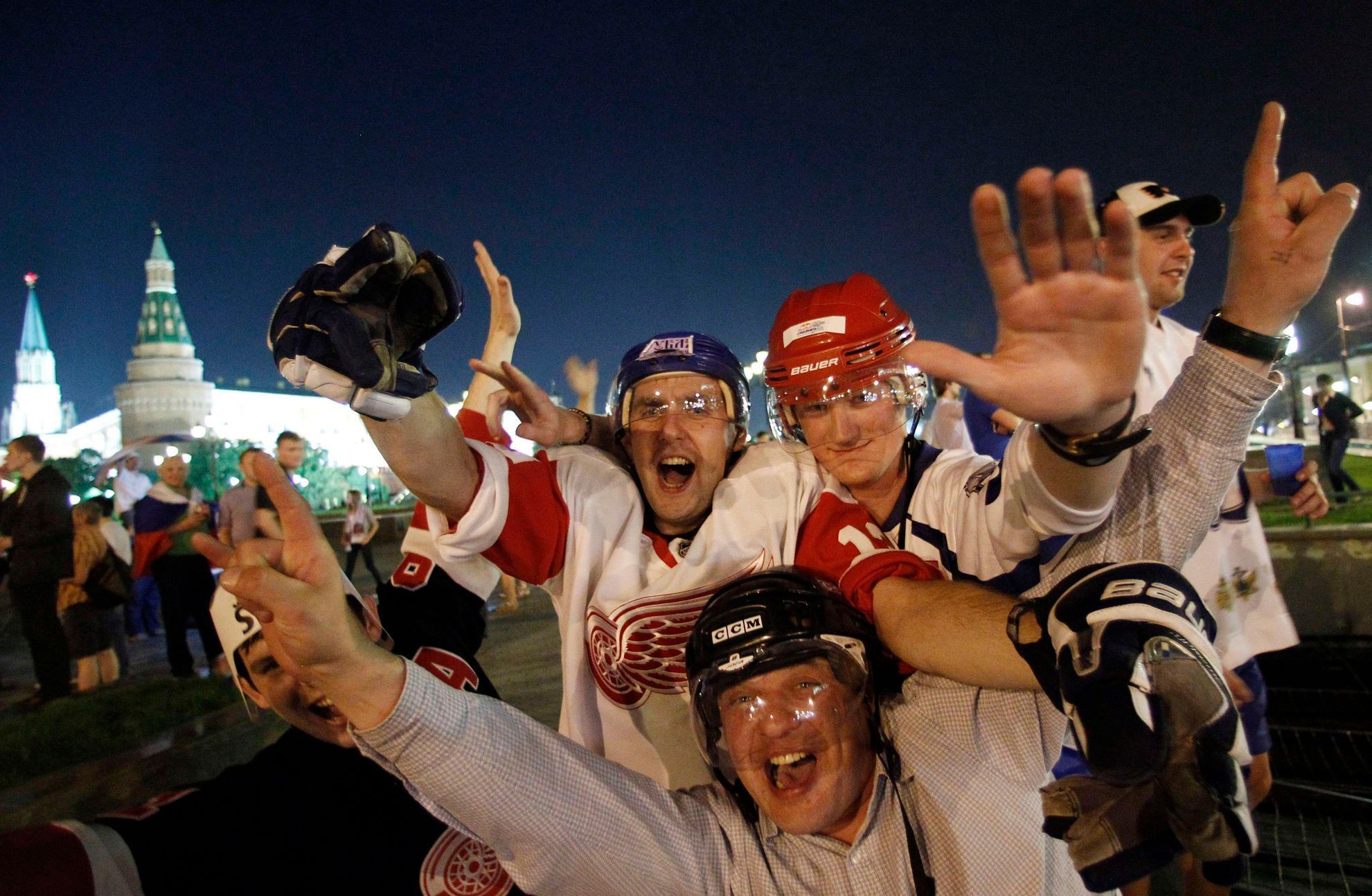 Ruští fanoušci v Moskvě slaví hokejový titul