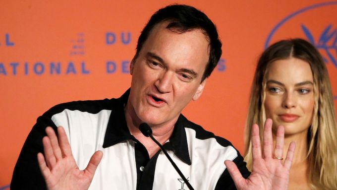 Quentin Tarantino hovoří o svém novém filmu Tenkrát v Hollywoodu.