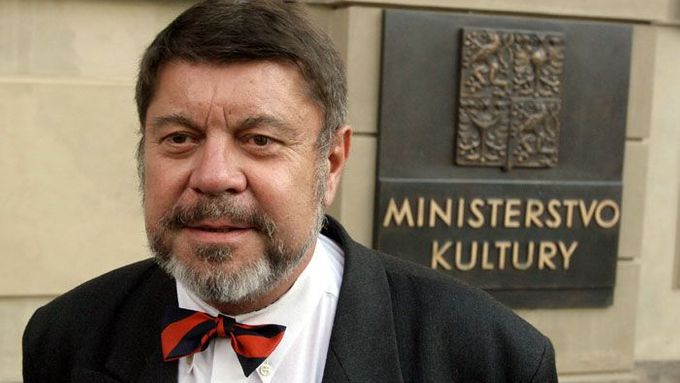 Martin Štěpánek. (Snímek z roku 2006, kdy byl ministrem kultury v Topolánkově vládě)