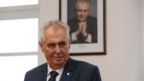 Exkluzivní​ ​rozhovor s kandidátem na prezidenta ​Milošem ​Zemanem​, který nepřišel.