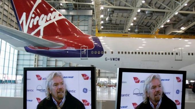 Miliardář Branson a jeho Boeing 747 létající částečně na biopaliva.