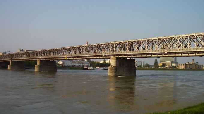 Starý most v Bratislavě.