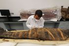 Egypt poprvé od roku 1922 opravuje Tutanchamonovu rakev, vystaví ji nové muzeum