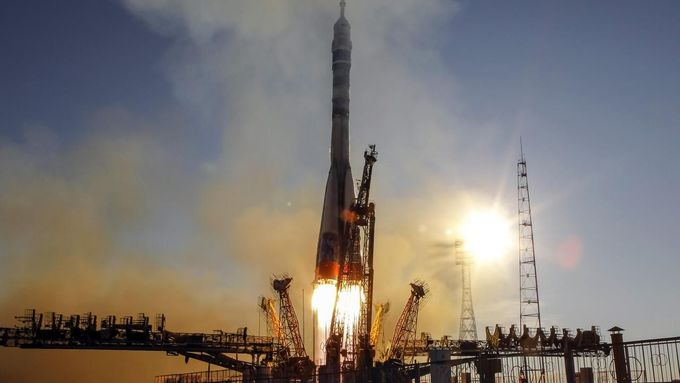 Sojuz startuje k ISS.