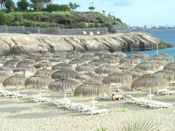 Více o cestování na Aktuálně.cz Dovolená pláž na Tenerife, ilustrační foto