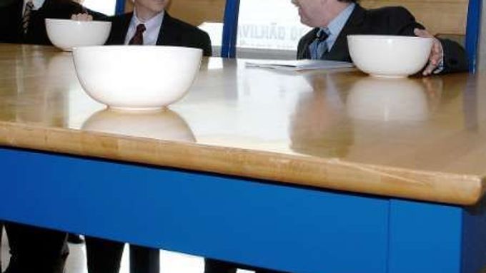 Stůl větší než okna (Windows)